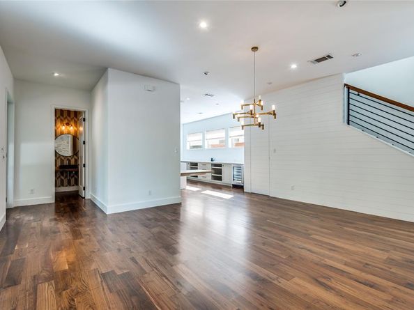 3803  Emil Court , Dallas Texas 75209