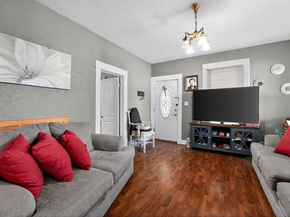 618  Cameron Avenue , Dallas Texas 75223