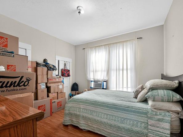 618  Cameron Avenue , Dallas Texas 75223