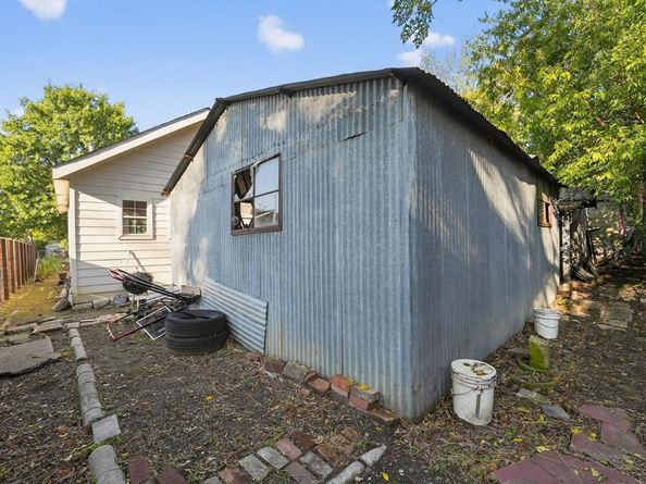 618  Cameron Avenue , Dallas Texas 75223