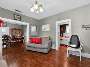 618  Cameron Avenue , Dallas Texas 75223