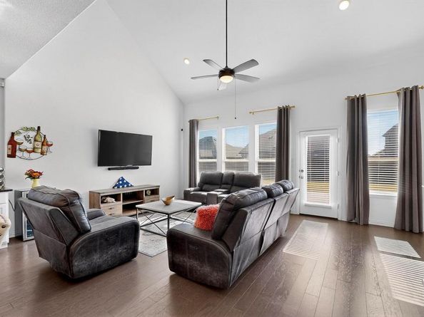 2918  Grand Lookout Lane , Arlington Texas 76001