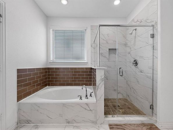 2918  Grand Lookout Lane , Arlington Texas 76001