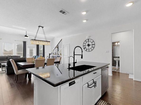 2918  Grand Lookout Lane , Arlington Texas 76001