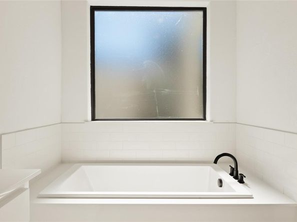 5014  Mission Avenue  A, Dallas Texas 75206