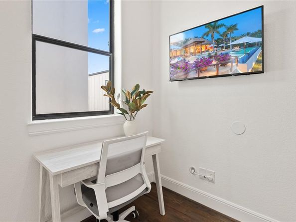 5014  Mission Avenue  A, Dallas Texas 75206