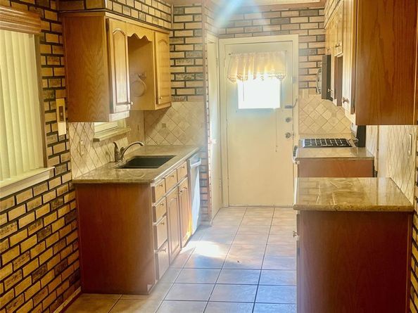 2814  Abston Drive , Mesquite Texas 75150