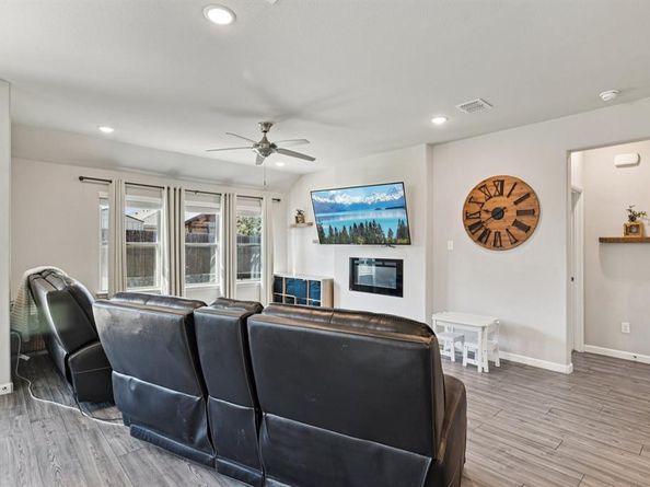 312  Scenic Point Drive , Princeton Texas 75407