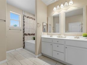 1357  Lake Grove Lane , DeSoto Texas 75115