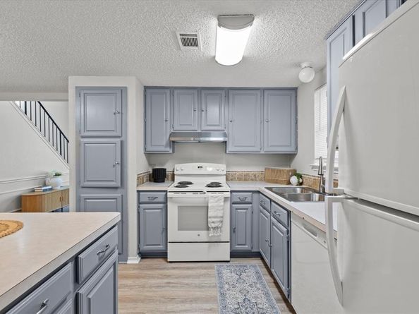 6706  Copperwood Court , Arlington Texas 76001