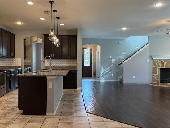 1009  Bruni Court , Aubrey Texas 76227