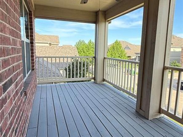 1009  Bruni Court , Aubrey Texas 76227