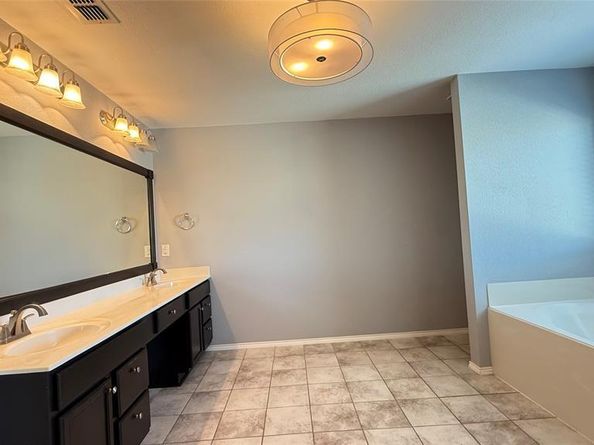 1009  Bruni Court , Aubrey Texas 76227