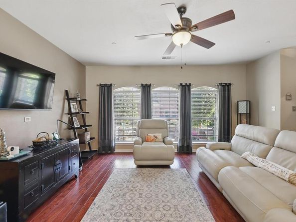 575 S Virginia Hills Drive  3702, McKinney Texas 75072