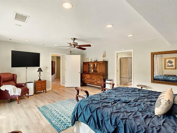 7109  Alpha Road , Dallas Texas 75240