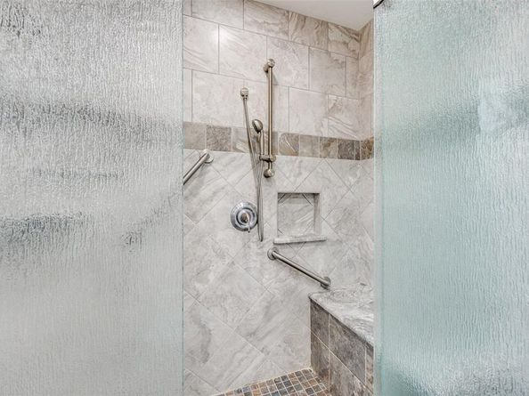 15820  Meadow Vista Drive , Dallas Texas 75248