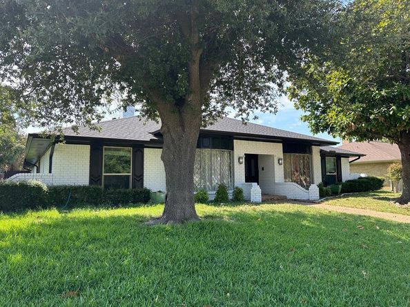 526  Tiffany Trail , Richardson Texas 75081