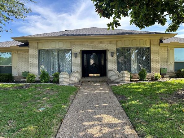 526  Tiffany Trail , Richardson Texas 75081