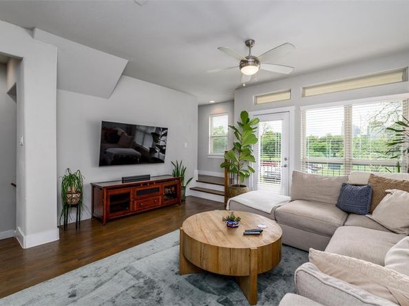 1315  Palm Canyon Drive  B8, Dallas Texas 75204