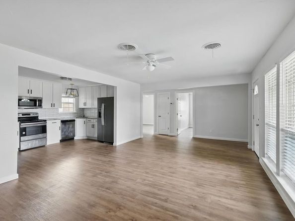 800  Scenic Hill Drive , Fort Worth Texas 76111