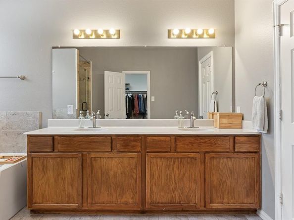 6805  Westover  , Rowlett Texas 75089