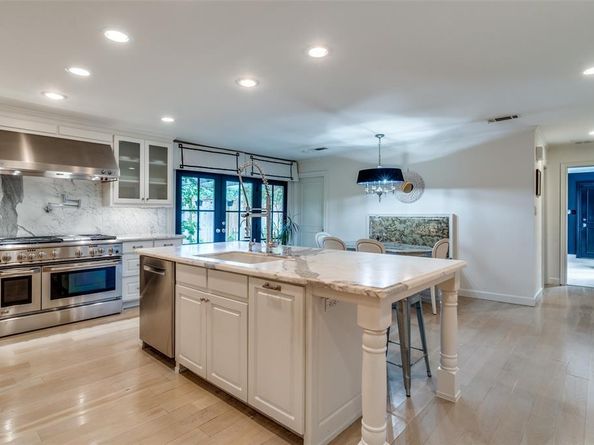 11514  Valleydale Drive , Dallas Texas 75230