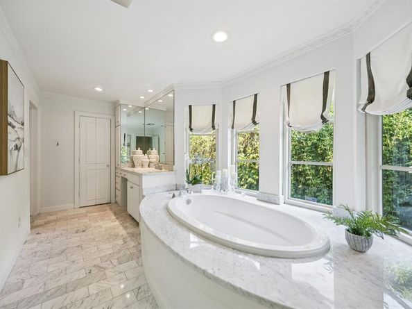 11514  Valleydale Drive , Dallas Texas 75230
