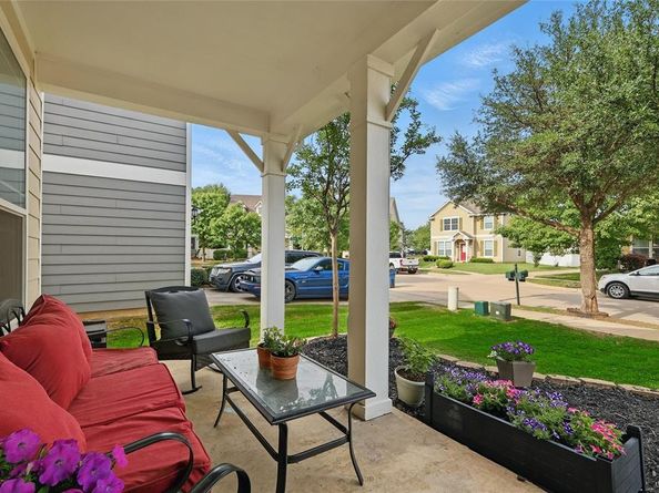 1612  Cambridge Drive , Providence Village Texas 76227