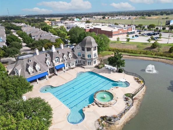 1612  Cambridge Drive , Providence Village Texas 76227