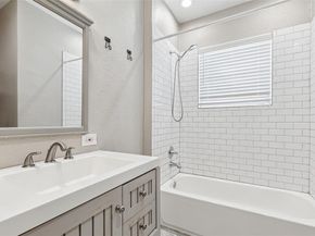 318 S Montreal Avenue , Dallas Texas 75208