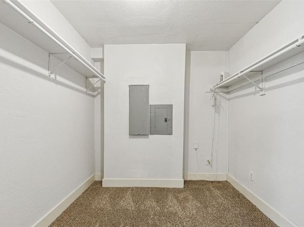 318 S Montreal Avenue , Dallas Texas 75208