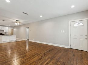318 S Montreal Avenue , Dallas Texas 75208
