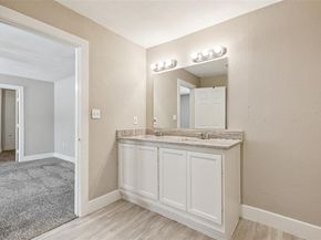 318 S Montreal Avenue , Dallas Texas 75208