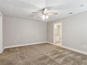318 S Montreal Avenue , Dallas Texas 75208