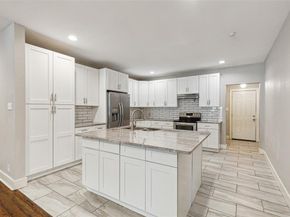318 S Montreal Avenue , Dallas Texas 75208