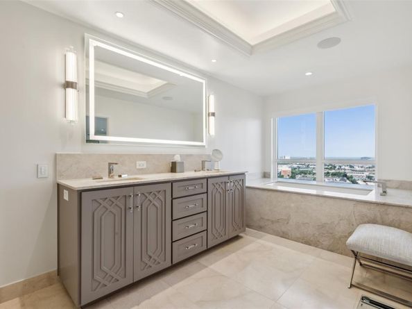 3030  Mckinney Avenue  2302, Dallas Texas 75204