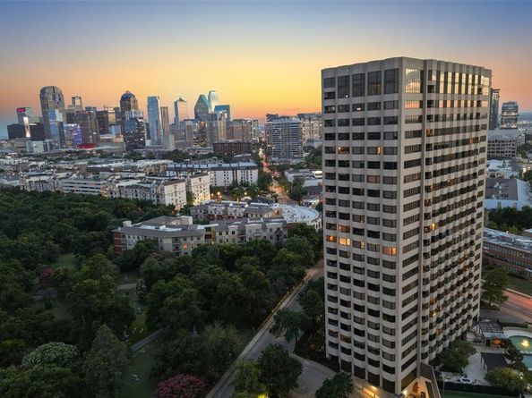 3030  Mckinney Avenue  2302, Dallas Texas 75204