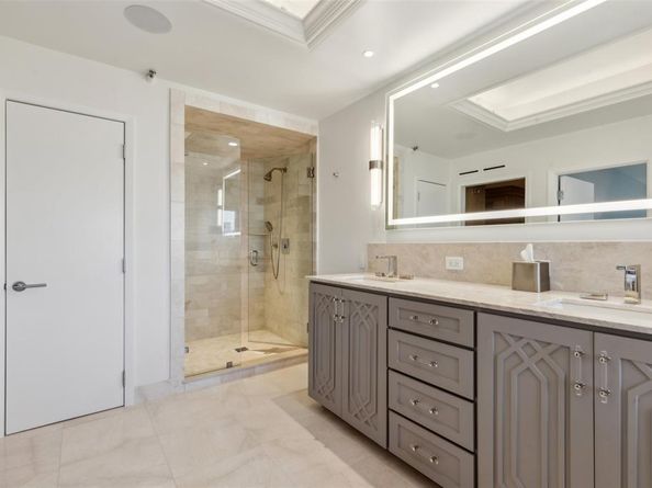 3030  Mckinney Avenue  2302, Dallas Texas 75204