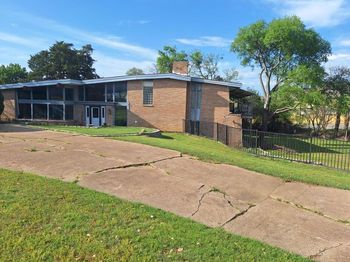 2415  Skyline Drive 
