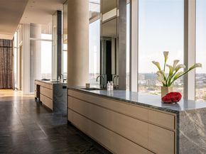 1747  Leonard Street  2601, Dallas Texas 75201