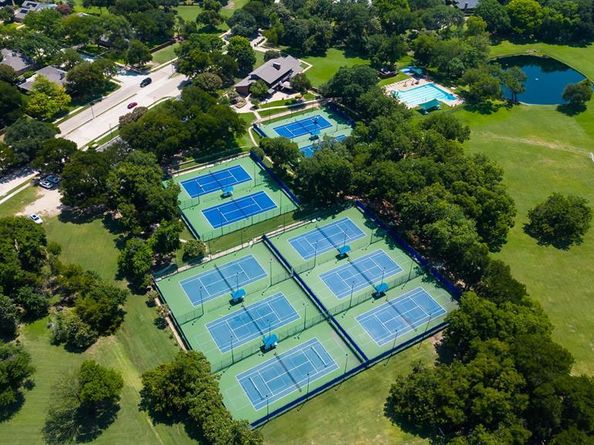 6701  Beth Court , Garland Texas 75044