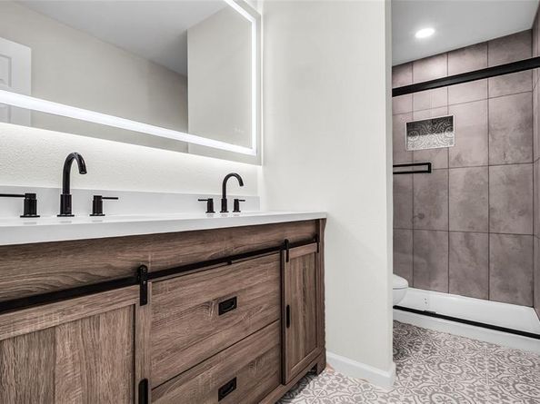 6701  Beth Court , Garland Texas 75044