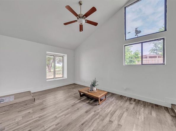 8812 S Normandale Street , Fort Worth Texas 76116