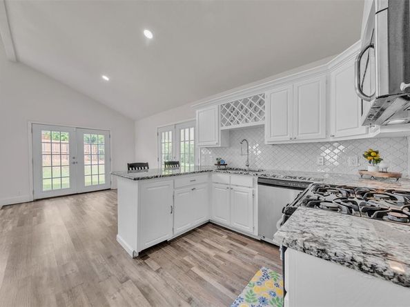 8812 S Normandale Street , Fort Worth Texas 76116