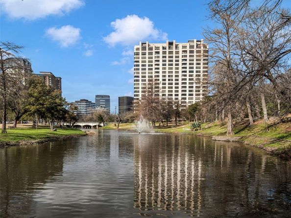 2702  Douglas Avenue  137, Dallas Texas 75219