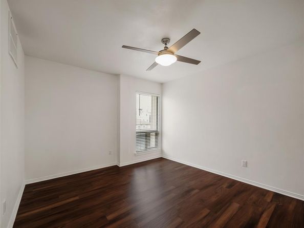 2702  Douglas Avenue  137, Dallas Texas 75219