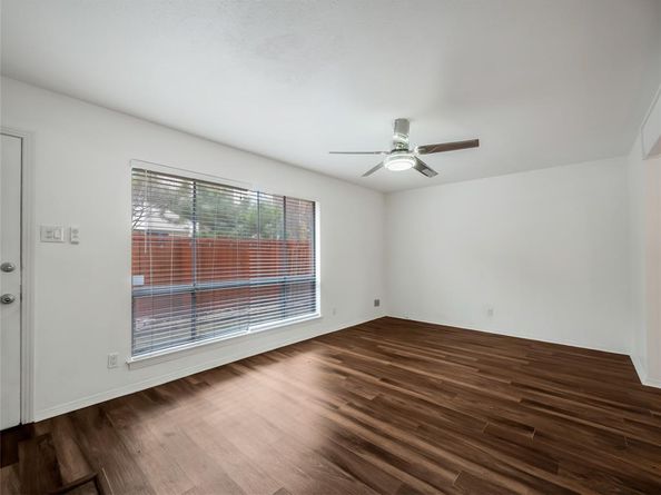 2702  Douglas Avenue  137, Dallas Texas 75219