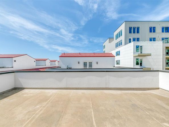1727  Novela Way , Dallas Texas 75215