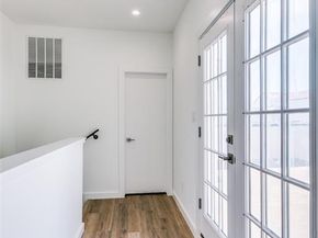 1727  Novela Way , Dallas Texas 75215