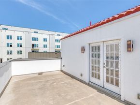 1727  Novela Way , Dallas Texas 75215